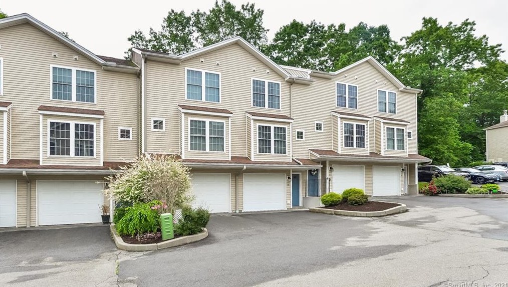 245 E Woodland St #30, Wallingford, CT 06492