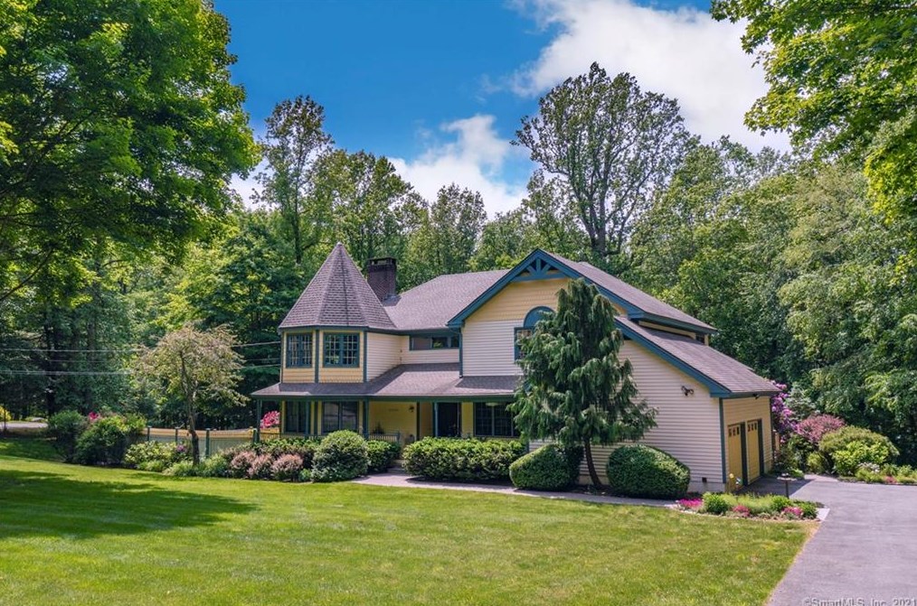 11 Homewood Rd, New Haven, CT 06525-2431