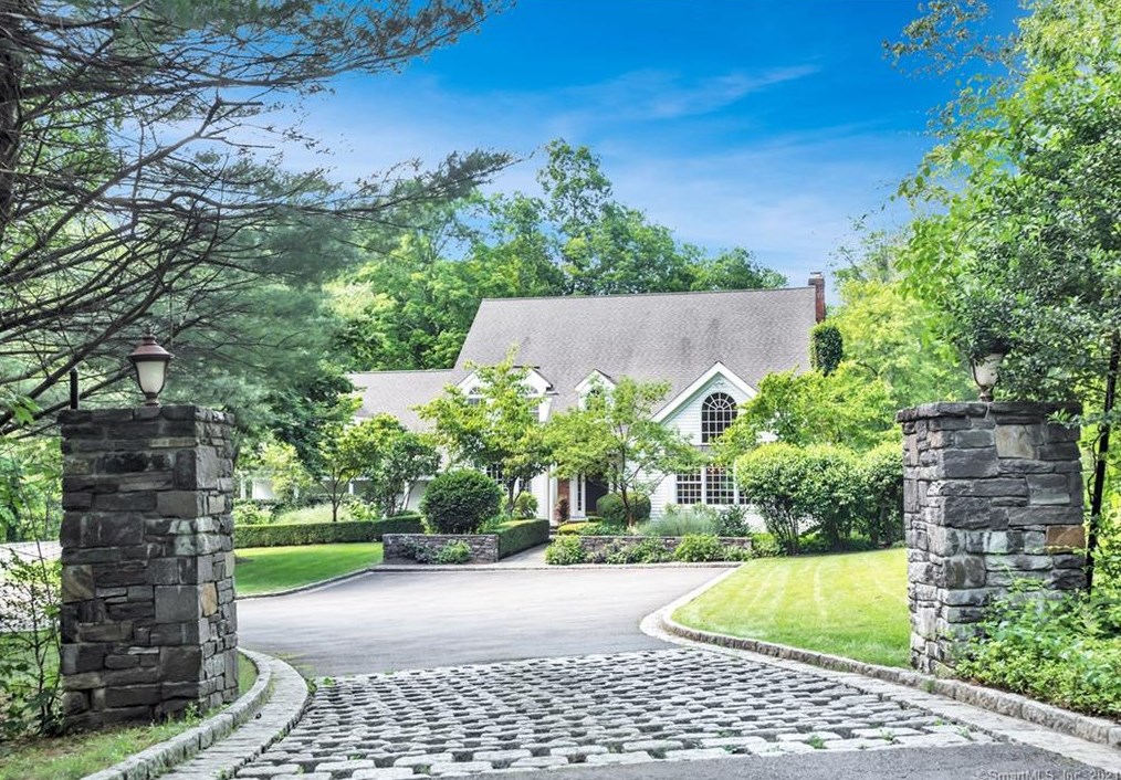 34 Shadow Ln, Wilton, CT 06897