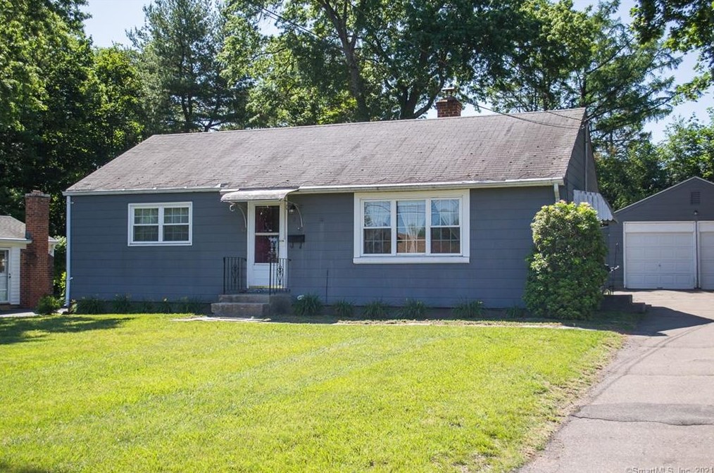 60 Concord Cir, Hartford, CT 06111-3401