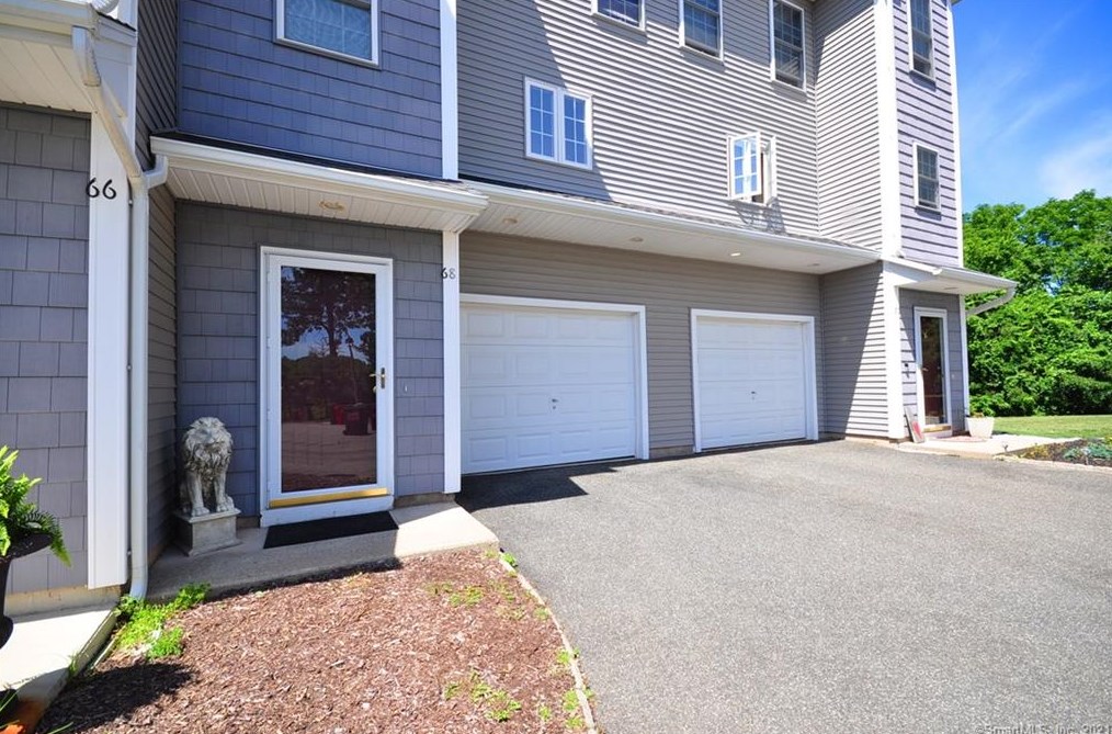 68 Quarry Farms, Meriden, CT 06451-2084