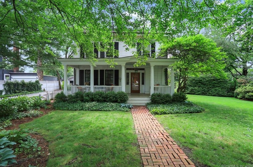 33 Mead Ave, Greenwich, CT 06830