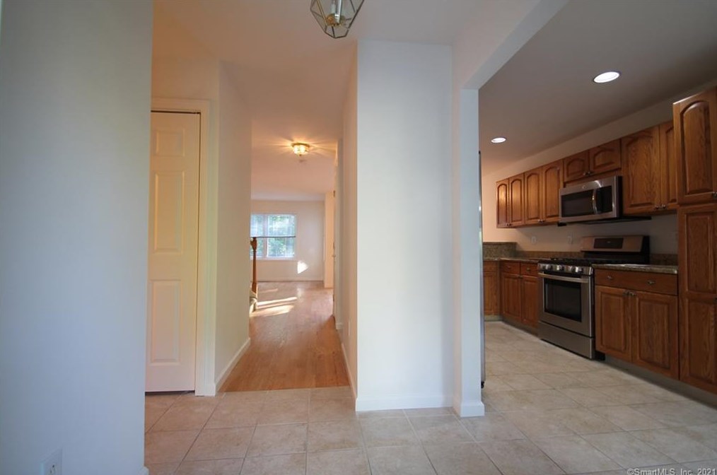 1302 Revere Rd Unit 1302, Danbury, CT