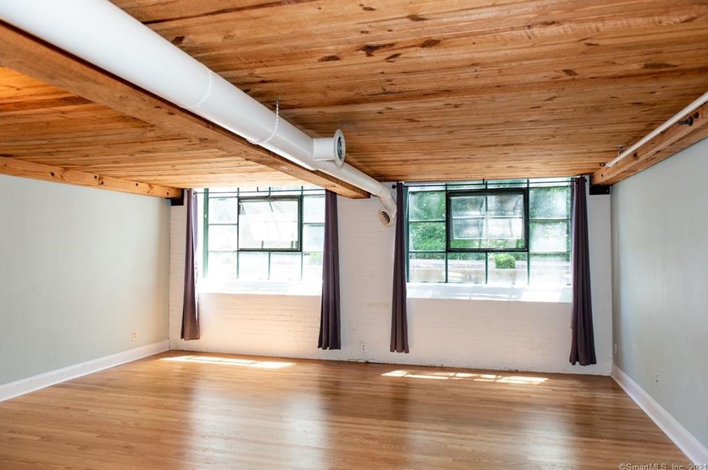 68 Thermos Ave #226, Norwich, CT 06360