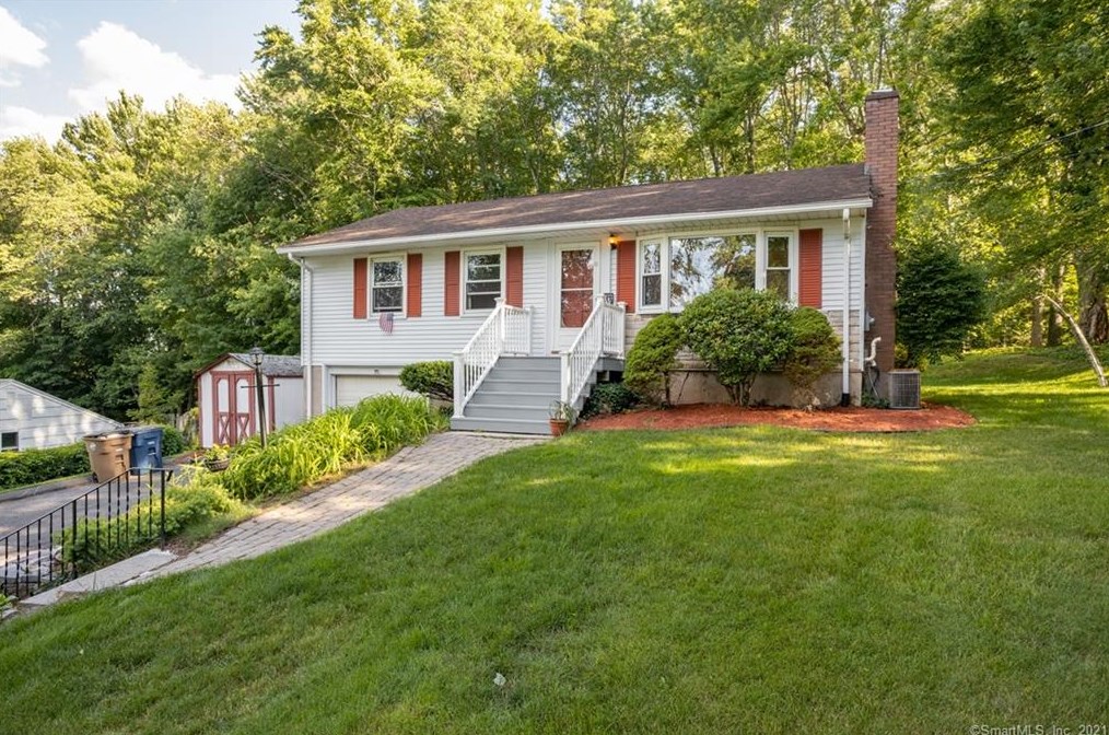 46 Eva Cir, Vernon, CT 06066-2236