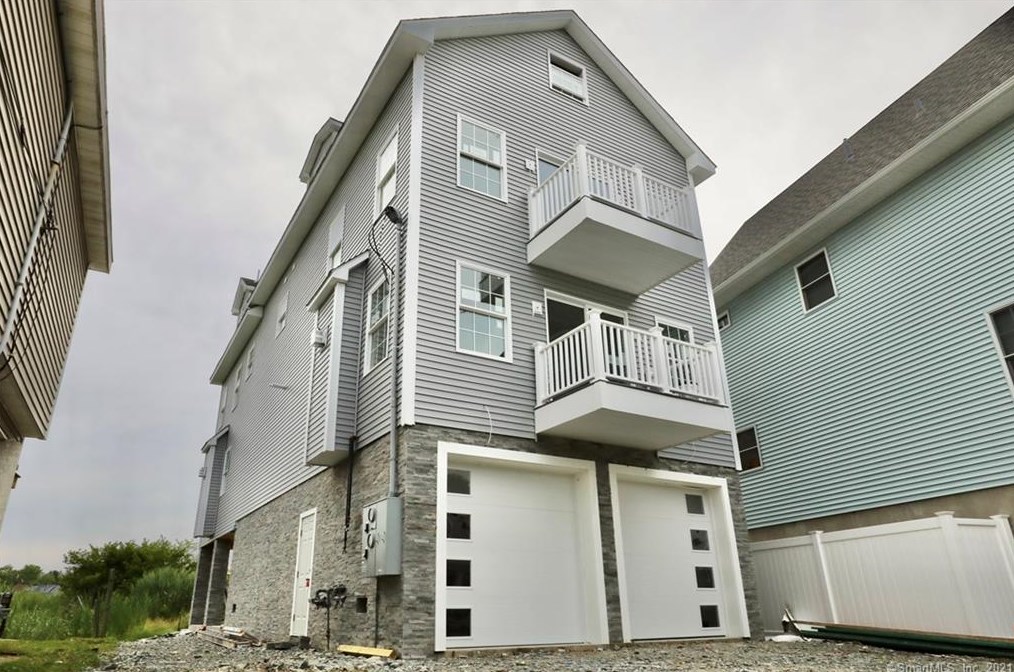 17 Maddox #1/2, Milford, CT 06460