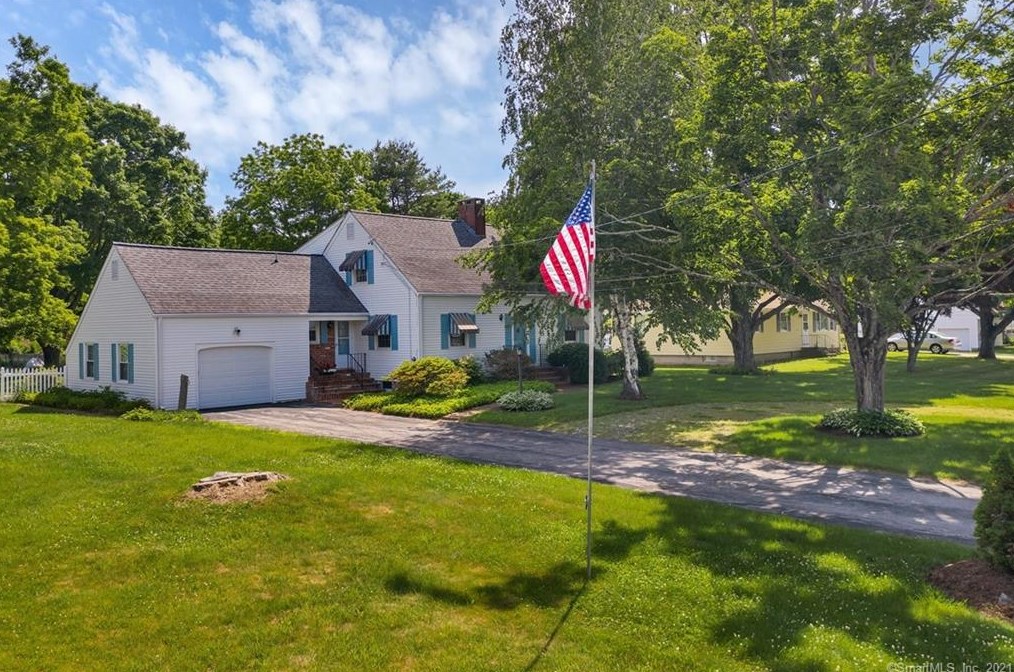 256 Old Hebron Rd, Colchester, CT 06415