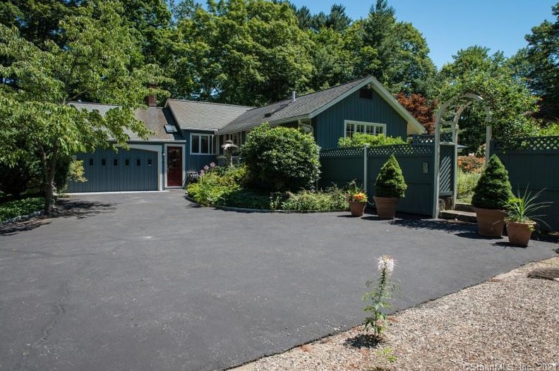 58 Center St, Westport, CT 06880-5313