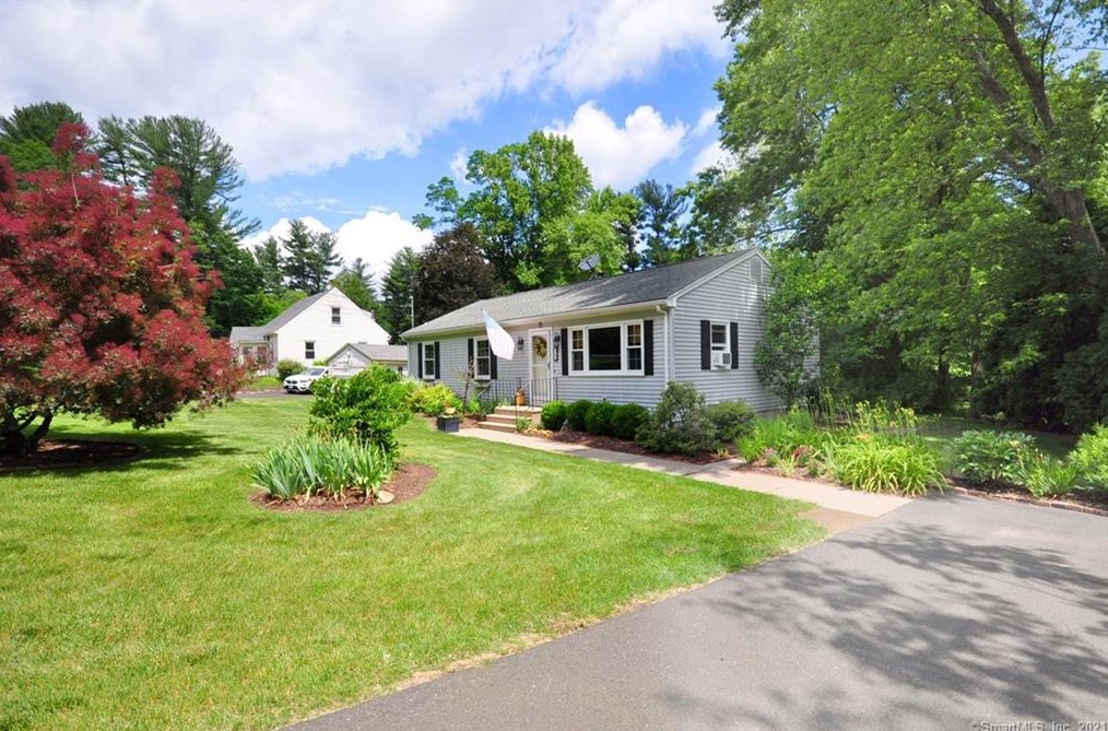 68 Hartford Ave, Granby, CT 06035