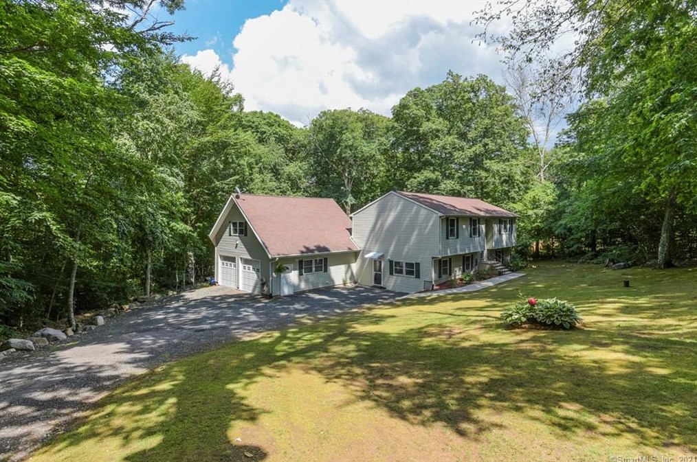146 Wopowog Rd, East Hampton, CT 06424