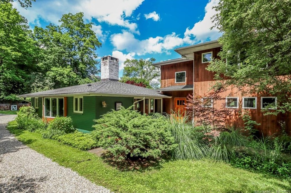 2 Signal Hill Rd, Brookfield Center, CT 06804