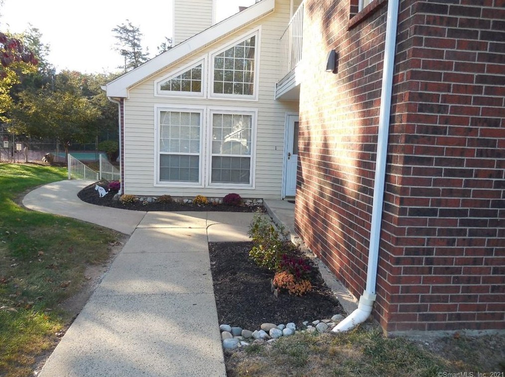 52 Carriage Crossing Ln Unit 52, Middletown, CT