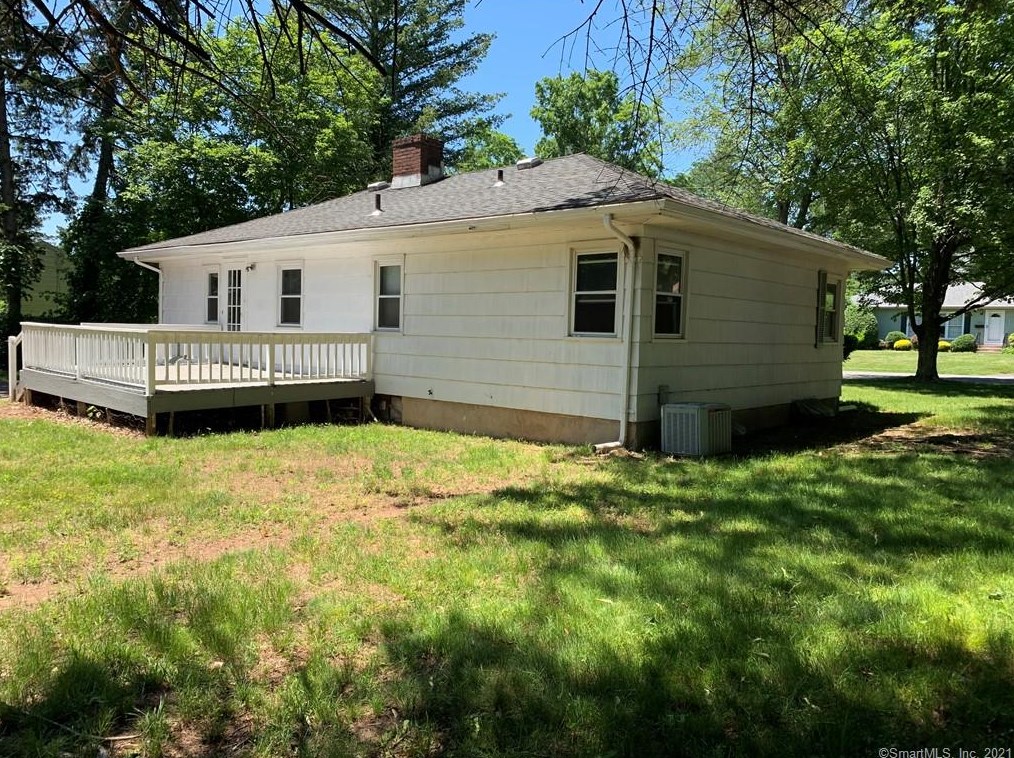 108 Deepwood Dr, Cheshire, CT 06410