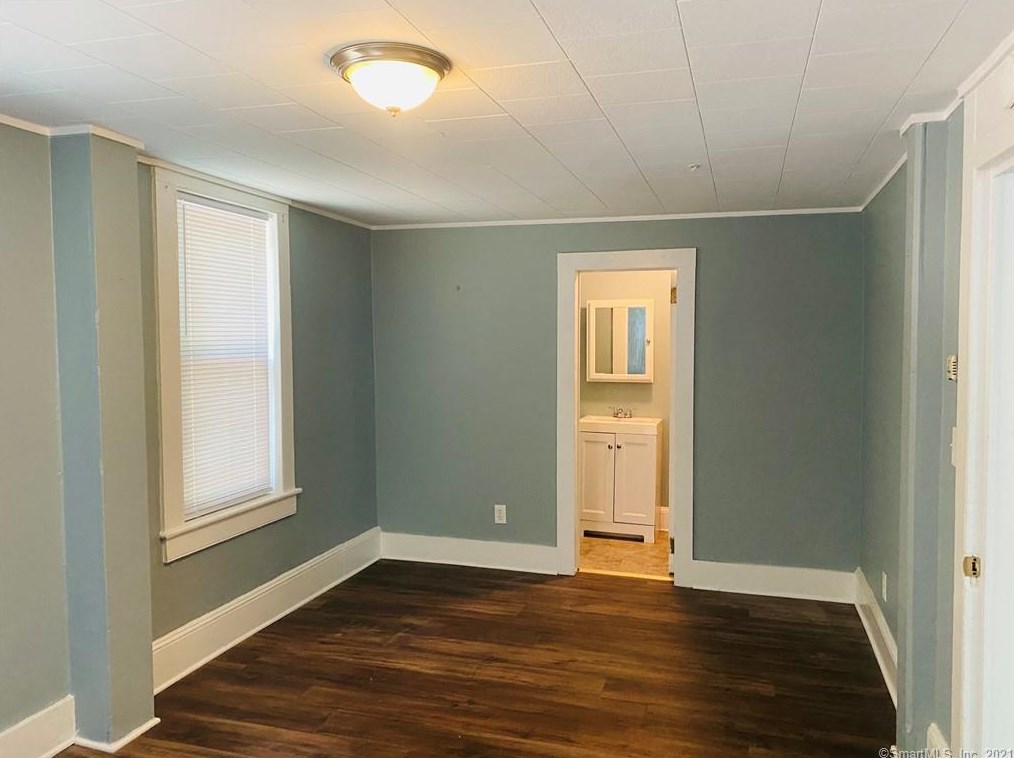 155 Gilbert Ave, Winsted CT  06098-1316 exterior