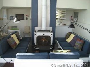 6 Tyler Ave, Branford, CT 06405