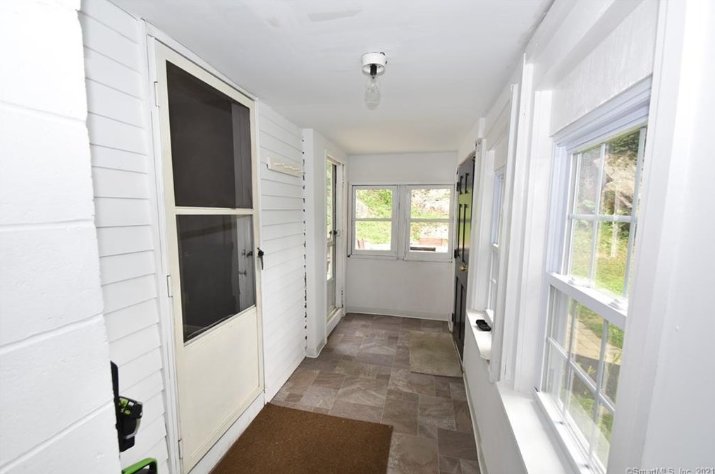 191 East St, Stafford CT  06076-4303 exterior