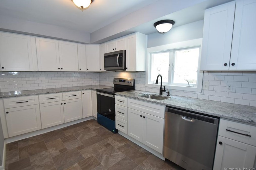 191 East St, Stafford CT  06076-4303 exterior