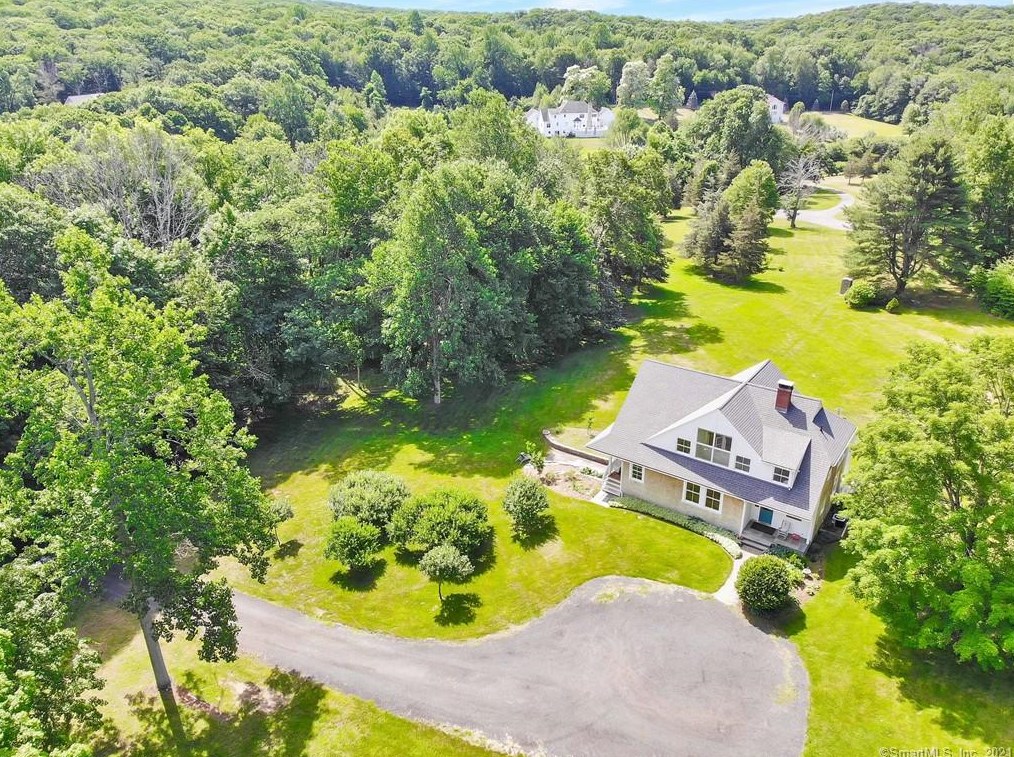 116 Oxbow Rd, Higganum, CT 06441