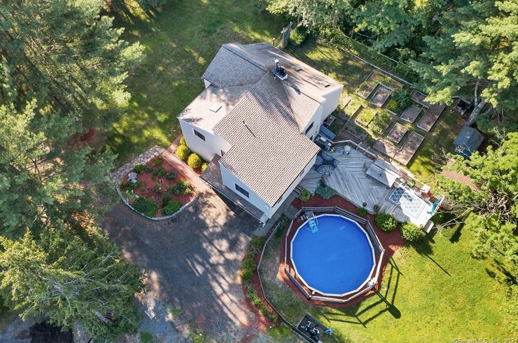 107 High Rock Rd, Sandy Hook, CT 06482
