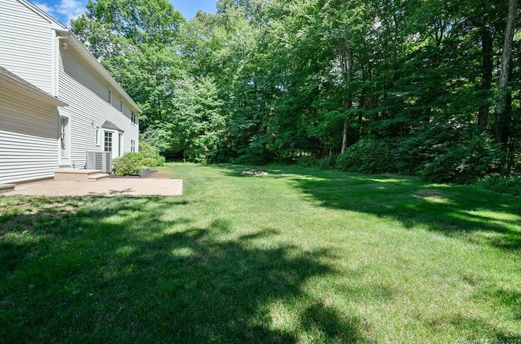 885 Cornwall Ave, Cheshire, CT 06410