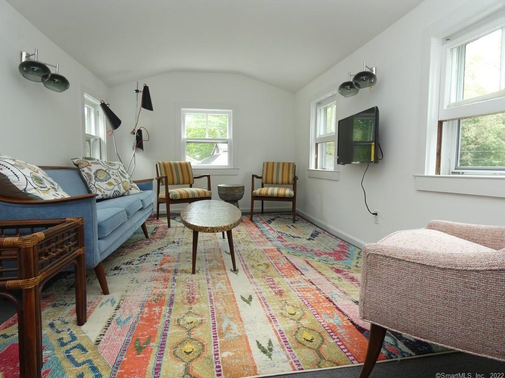 11 E Shore Rd, Washington Depot, CT 06777