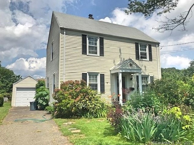 40 Laughlin Rd E, Stratford, CT 06614