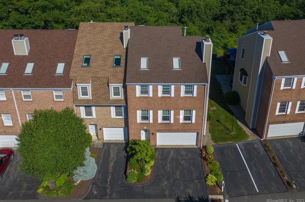 21 Kingswood Dr #21, Bethel, CT 06801