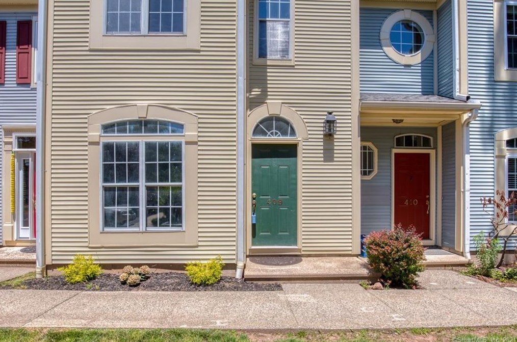 409 Cambridge Cmns #409, Middletown, CT 06457