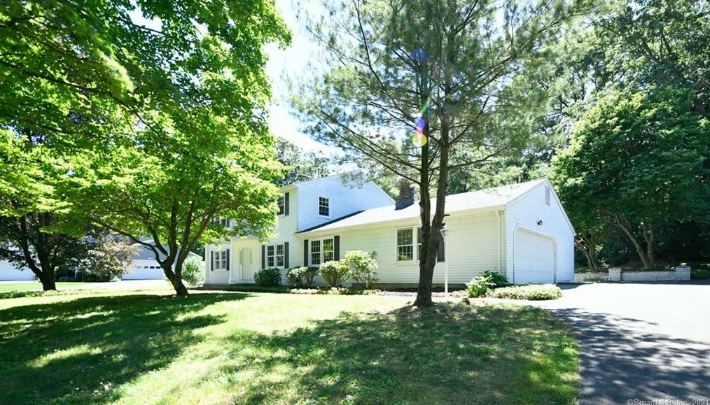 169 N Timber Ln, Cheshire, CT 06410