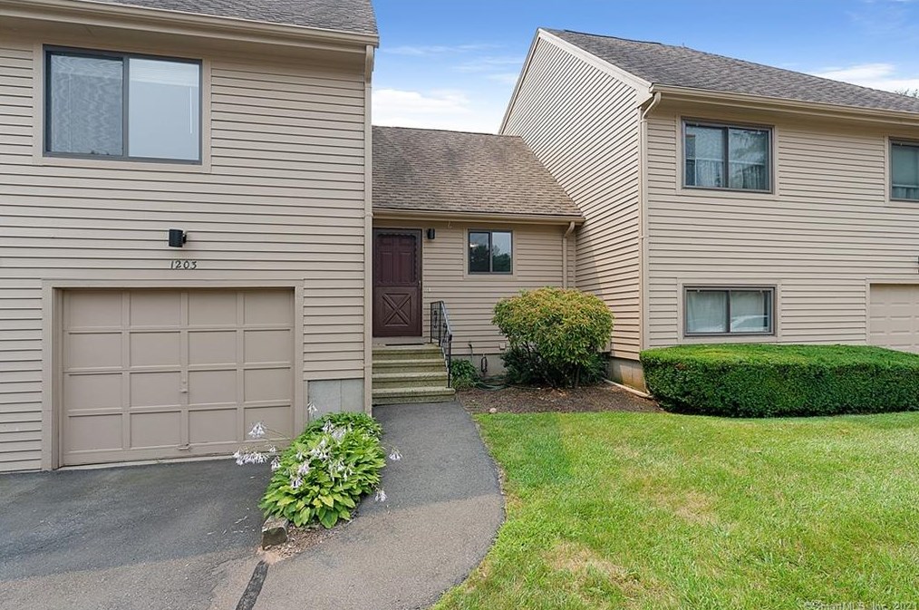 290 Treadwell St, New Haven CT  06517-2357 exterior