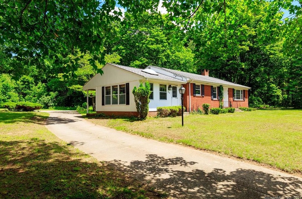 92 Academy Hill Rd, Plainfield, CT 06374-1655