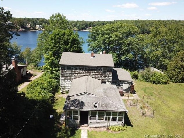 64 Laurel Point Dr, Chesterfield, CT 06370-1207
