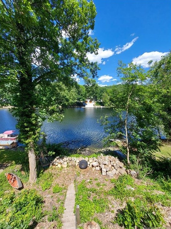 84 Birchbank Rd, Huntington, CT 06484
