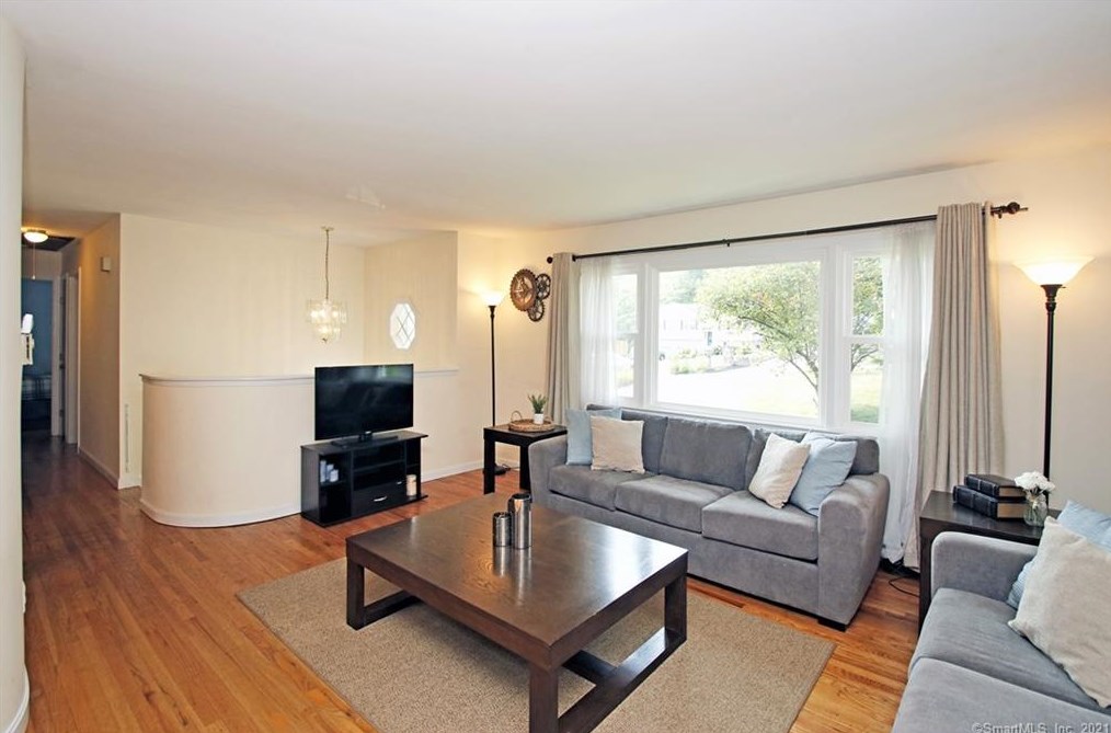 52 Oak Ridge Rd, Bethel, CT 06801