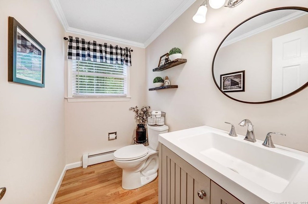 2 Silver Birch Ln, Clinton CT  06413-1112 exterior