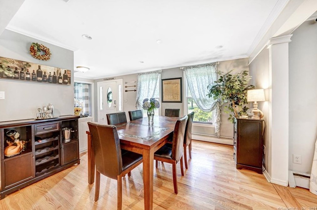 2 Silver Birch Ln, Clinton CT  06413-1112 exterior