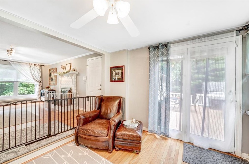 2 Silver Birch Ln, Clinton CT  06413-1112 exterior