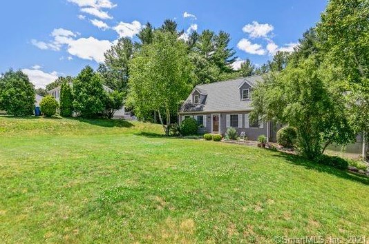 24 Tory Dr, Uncasville, CT 06382