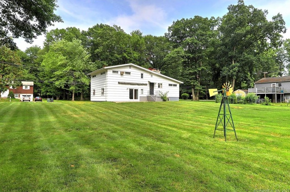 107 Marion Ave, Milford, CT 06460