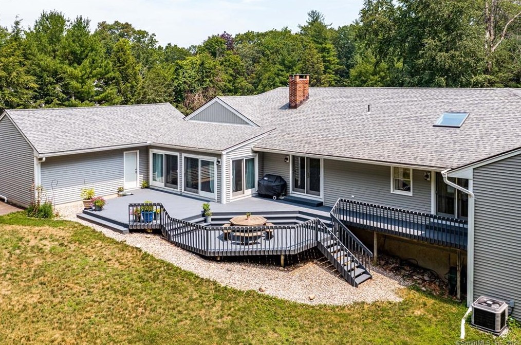 43 Beverly Dr, Avon, CT 06001