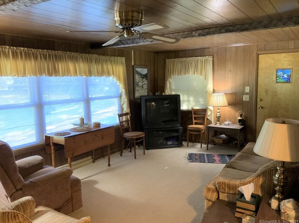 207 Fabyan Rd, Fabyan, CT 06255