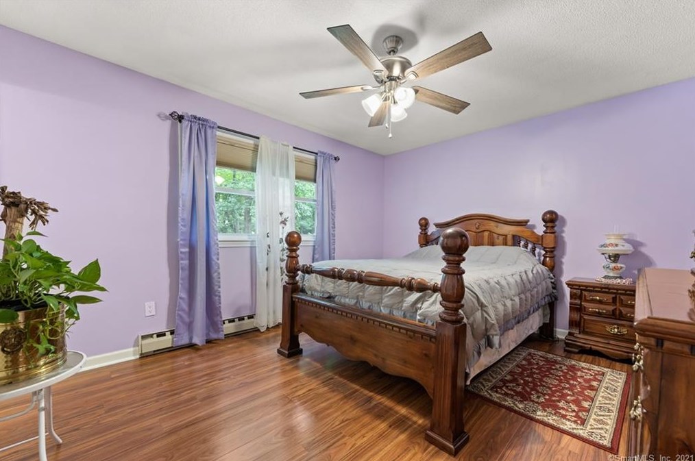 67 Deckert Dr, Plantsville CT  06479-1805 exterior