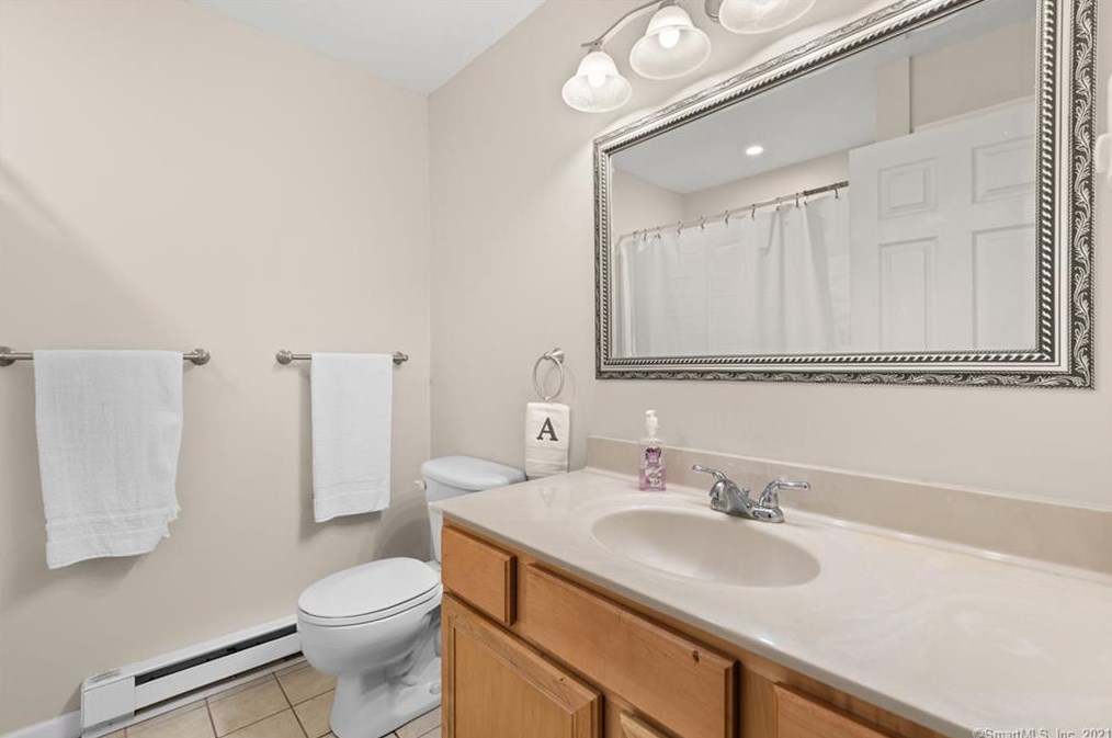67 Deckert Dr, Plantsville CT  06479-1805 exterior