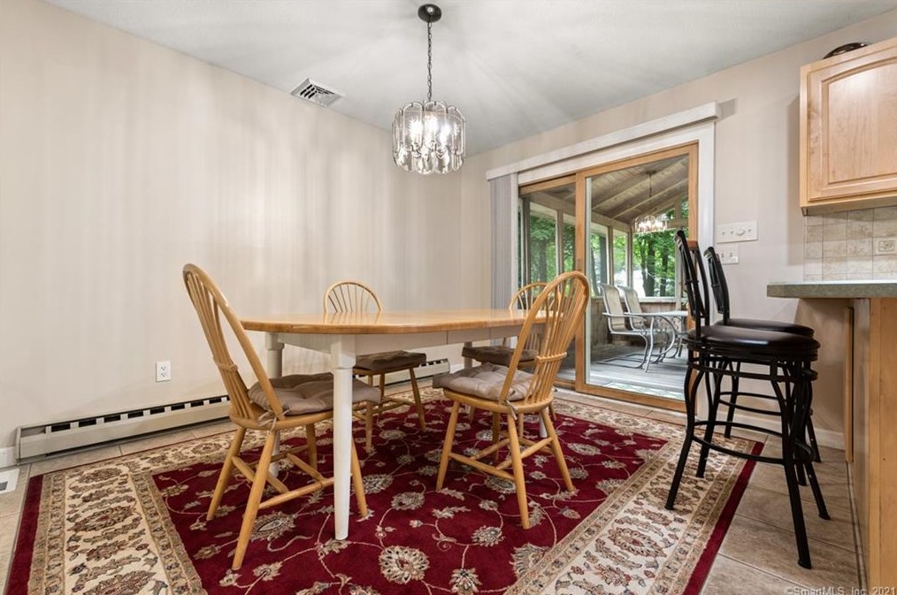 67 Deckert Dr, Plantsville CT  06479-1805 exterior