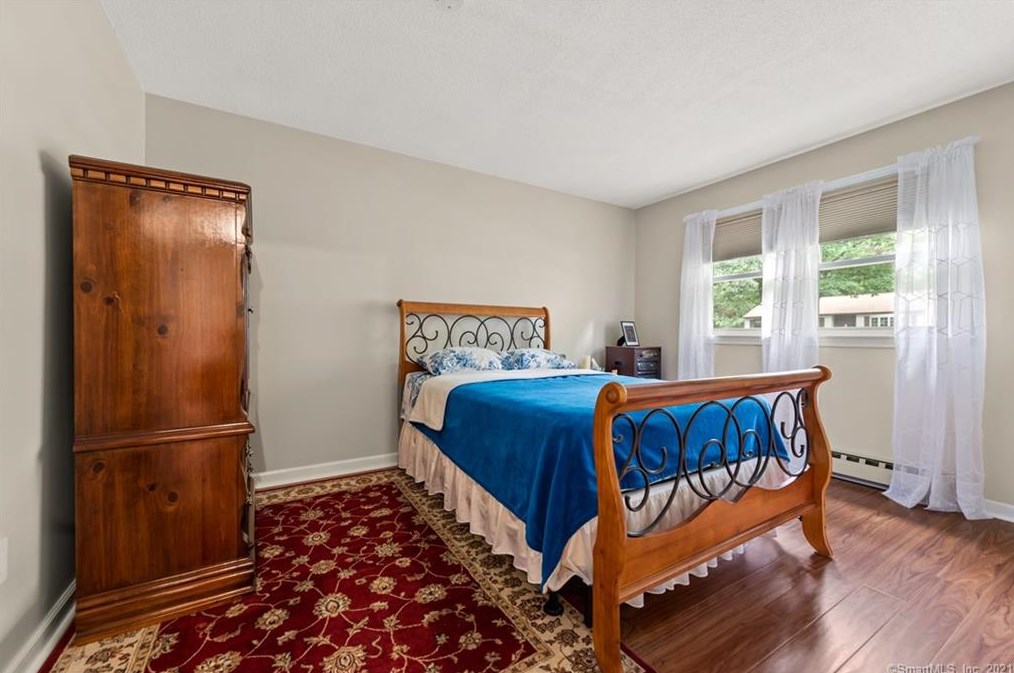 67 Deckert Dr, Plantsville CT  06479-1805 exterior