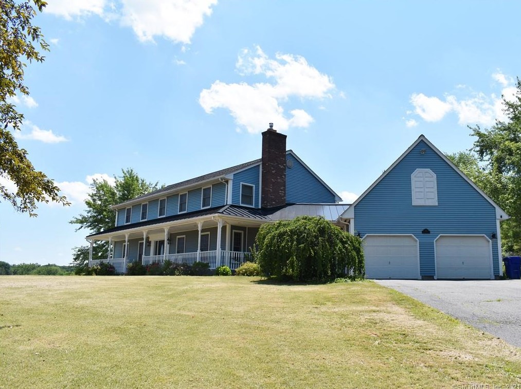611 Thrall Ave, Suffield CT  06078-2337 exterior