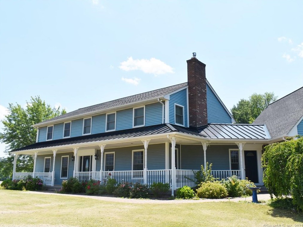 611 Thrall Ave, Suffield CT  06078-2337 exterior