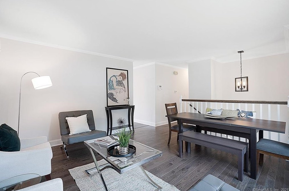 59 Bluebird Dr, Union City, CT 06770-5105