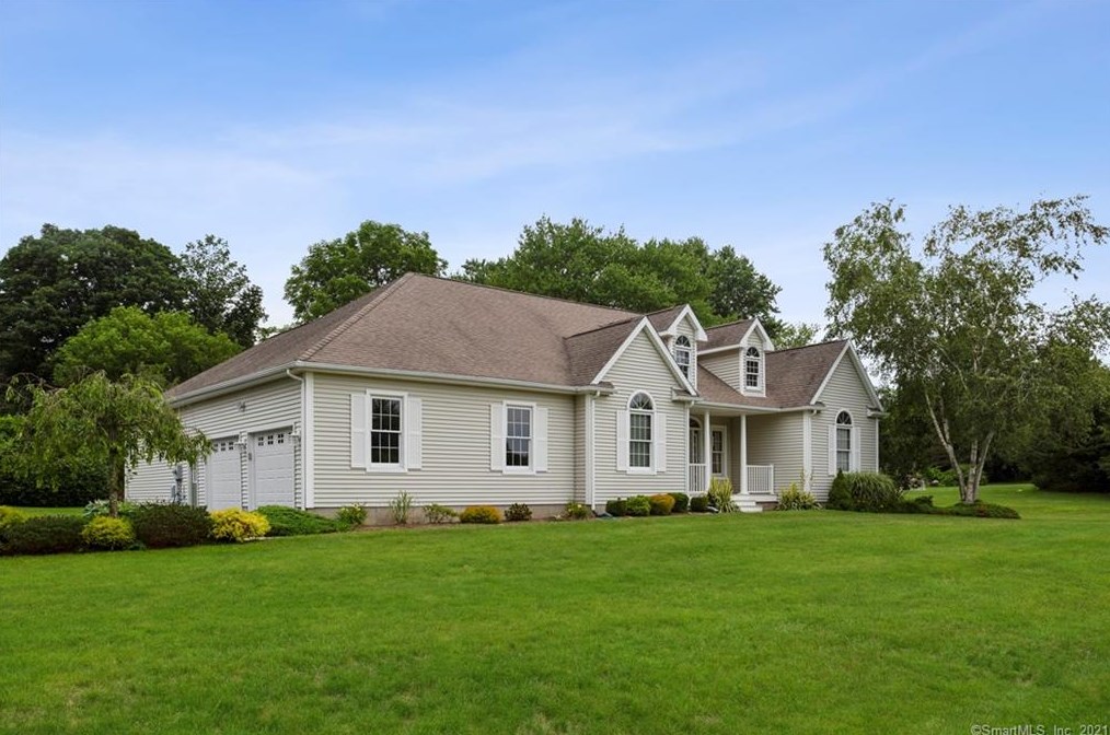 34 Warner Pond Ln, Hebron, CT 06248