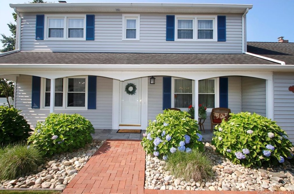 37 Stratton Dr, Cheshire, CT 06410
